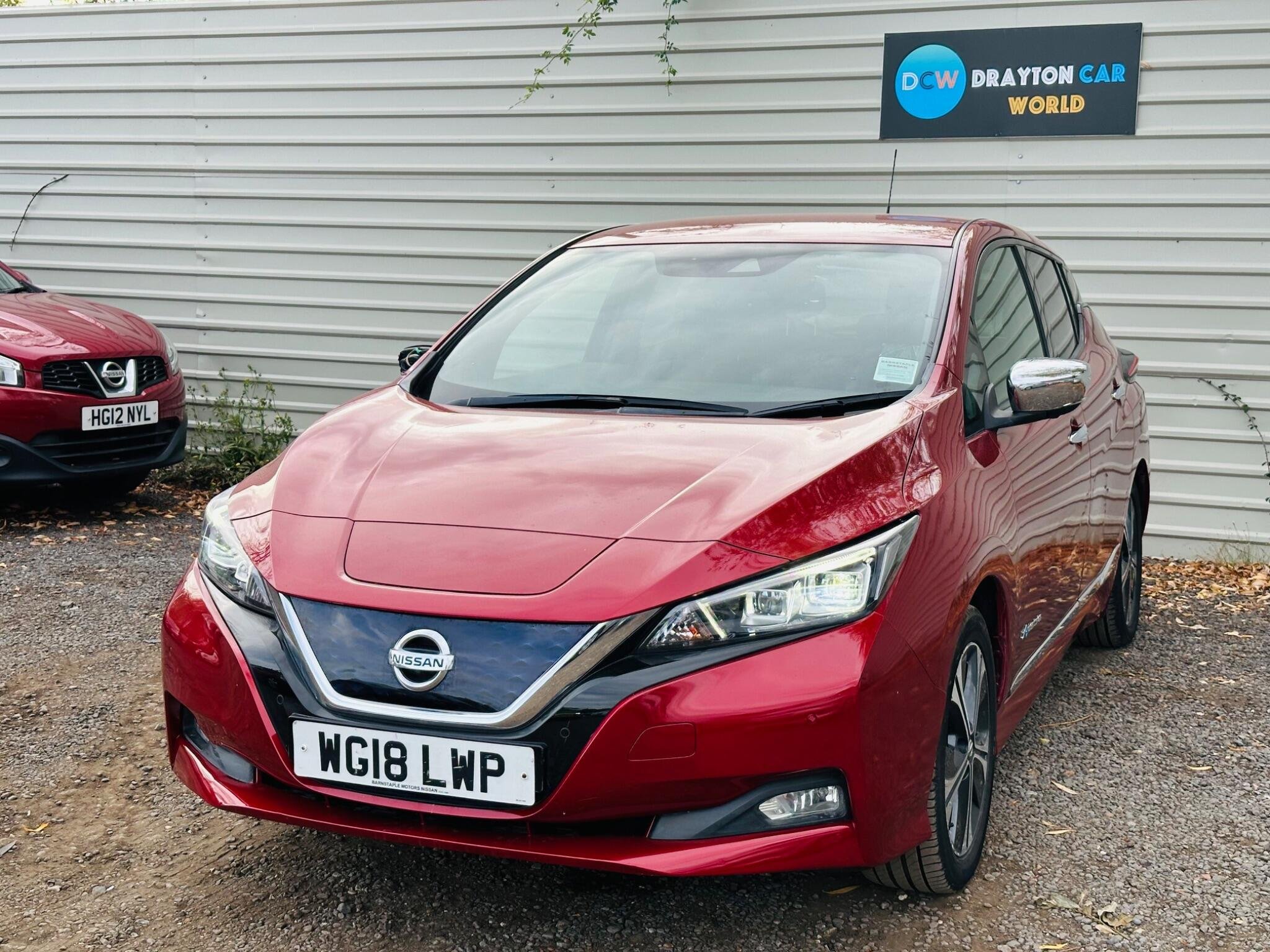2018 NISSAN LEAF